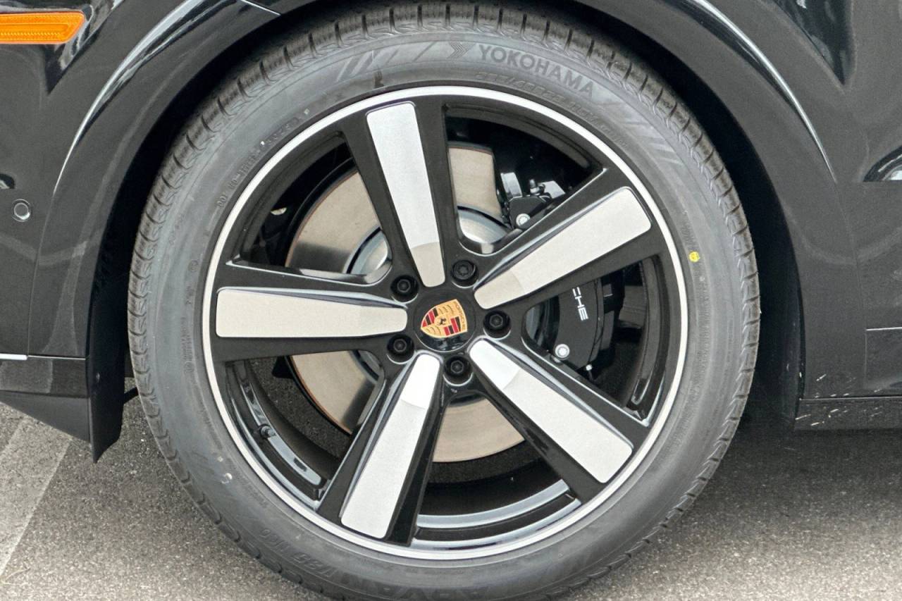 2026 Porsche Cayenne Cayenne GTS