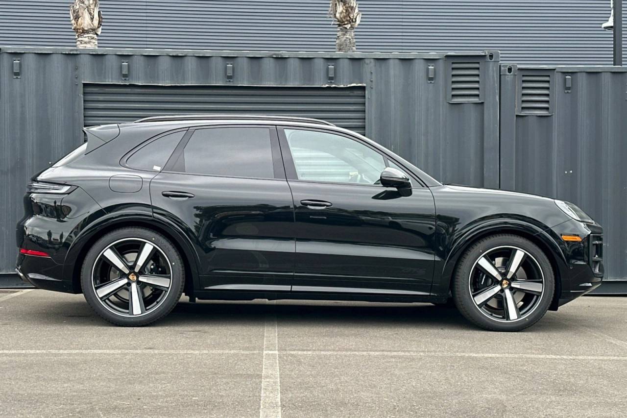 2026 Porsche Cayenne Cayenne GTS
