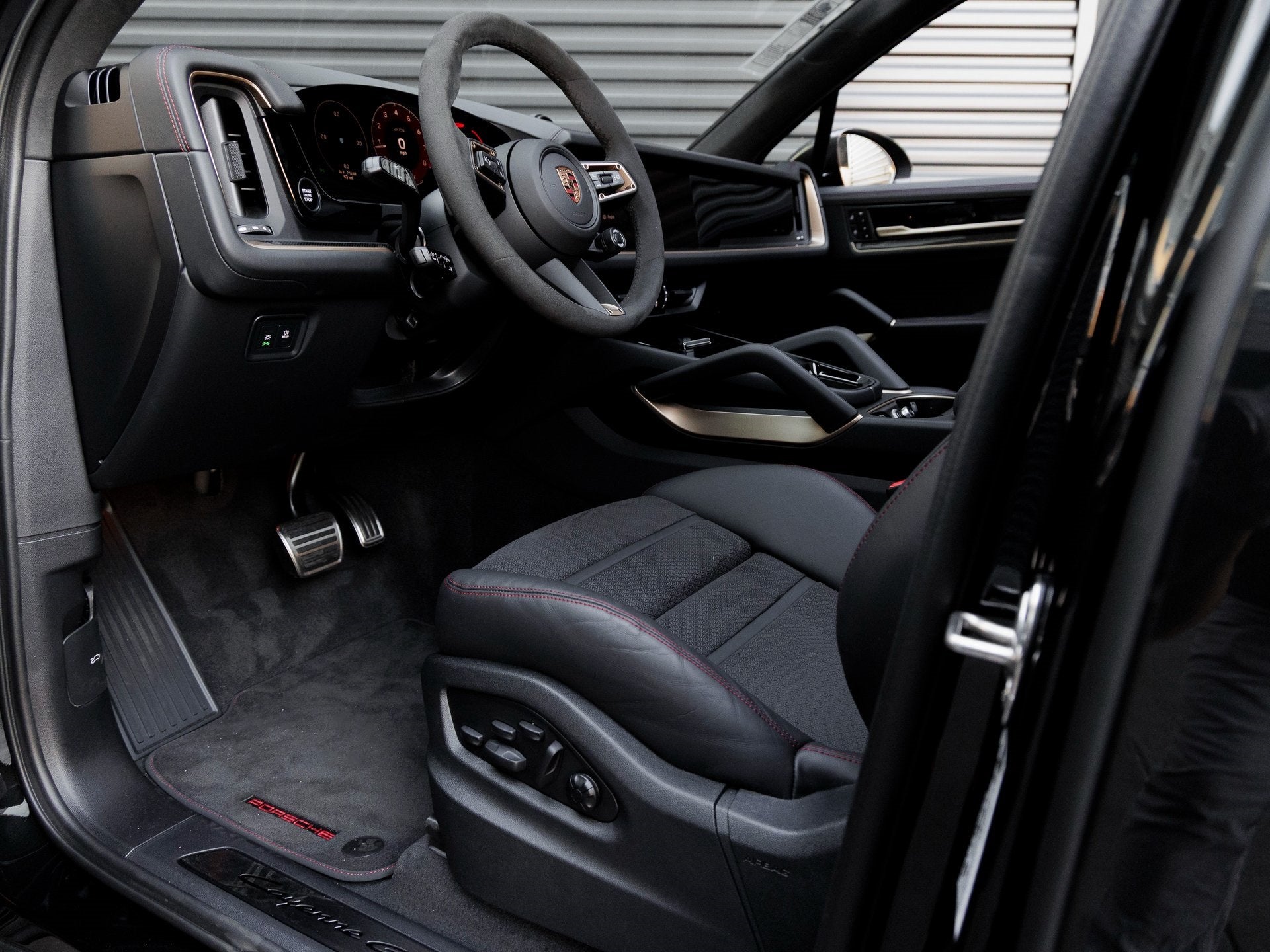 2025 Porsche Cayenne Cayenne GTS