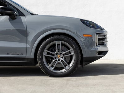 2024 Porsche Cayenne Cayenne S (MY24)