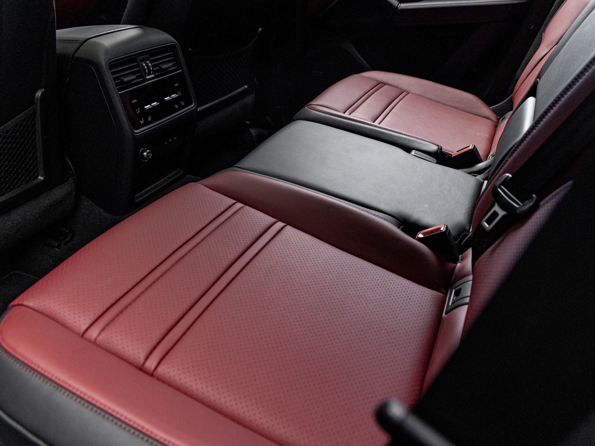 2024 Porsche Cayenne Cayenne S (MY24)