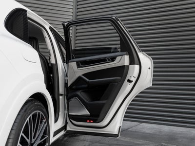 2026 Porsche Cayenne Cayenne Turbo E-Hybrid