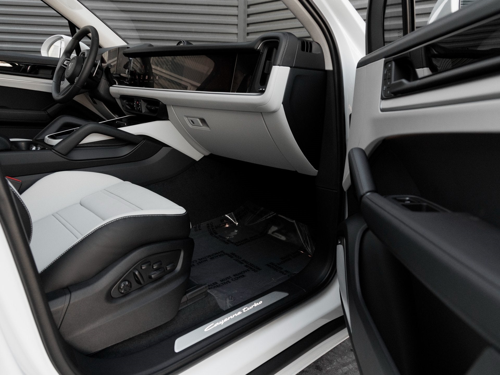 2026 Porsche Cayenne Cayenne Turbo E-Hybrid