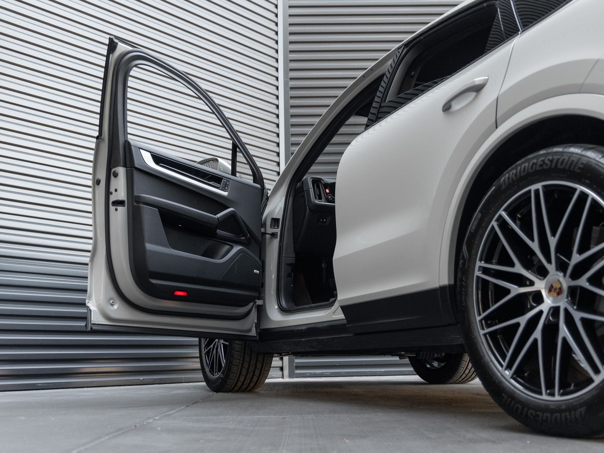 2025 Porsche Cayenne Coupe