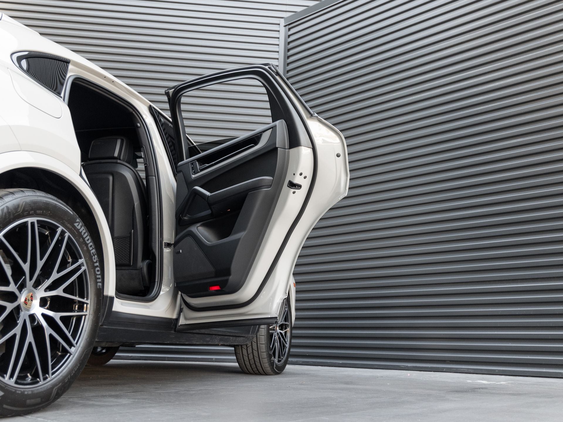 2025 Porsche Cayenne Coupe