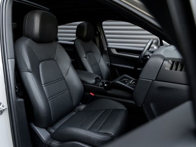 2025 Porsche Cayenne Coupe