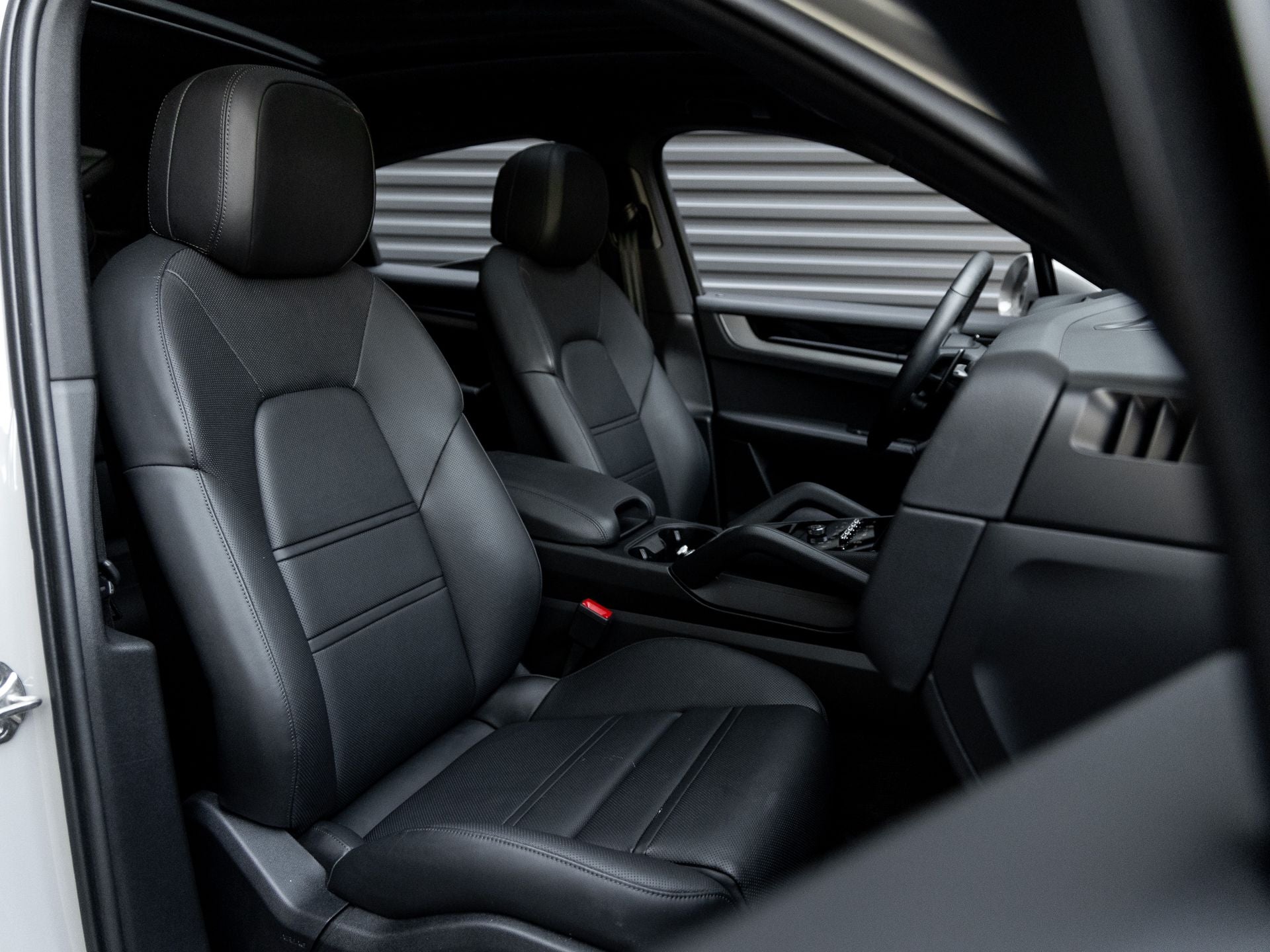 2025 Porsche Cayenne Coupe