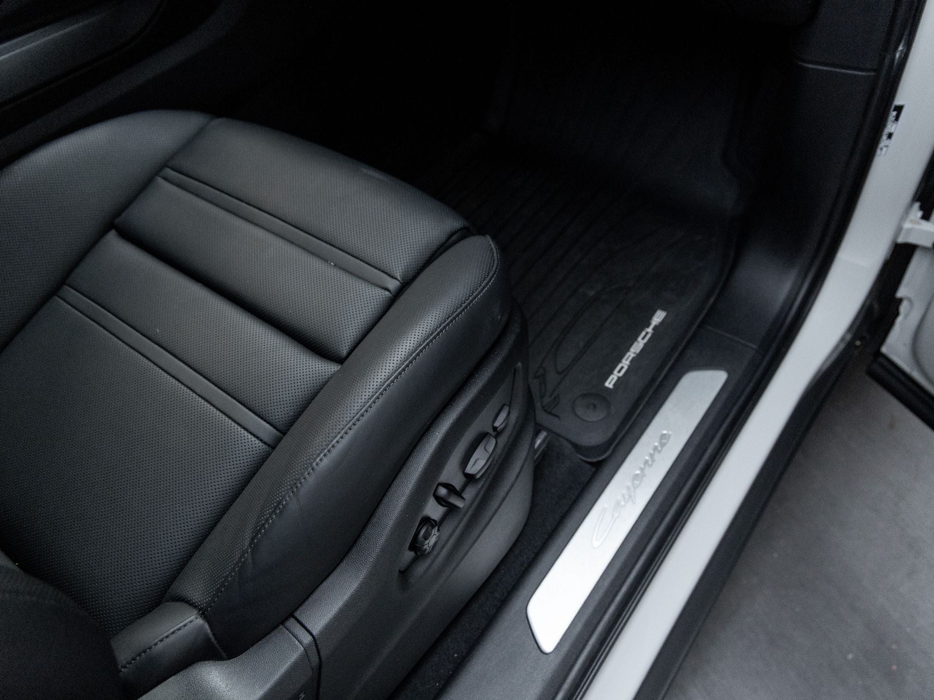 2025 Porsche Cayenne Coupe