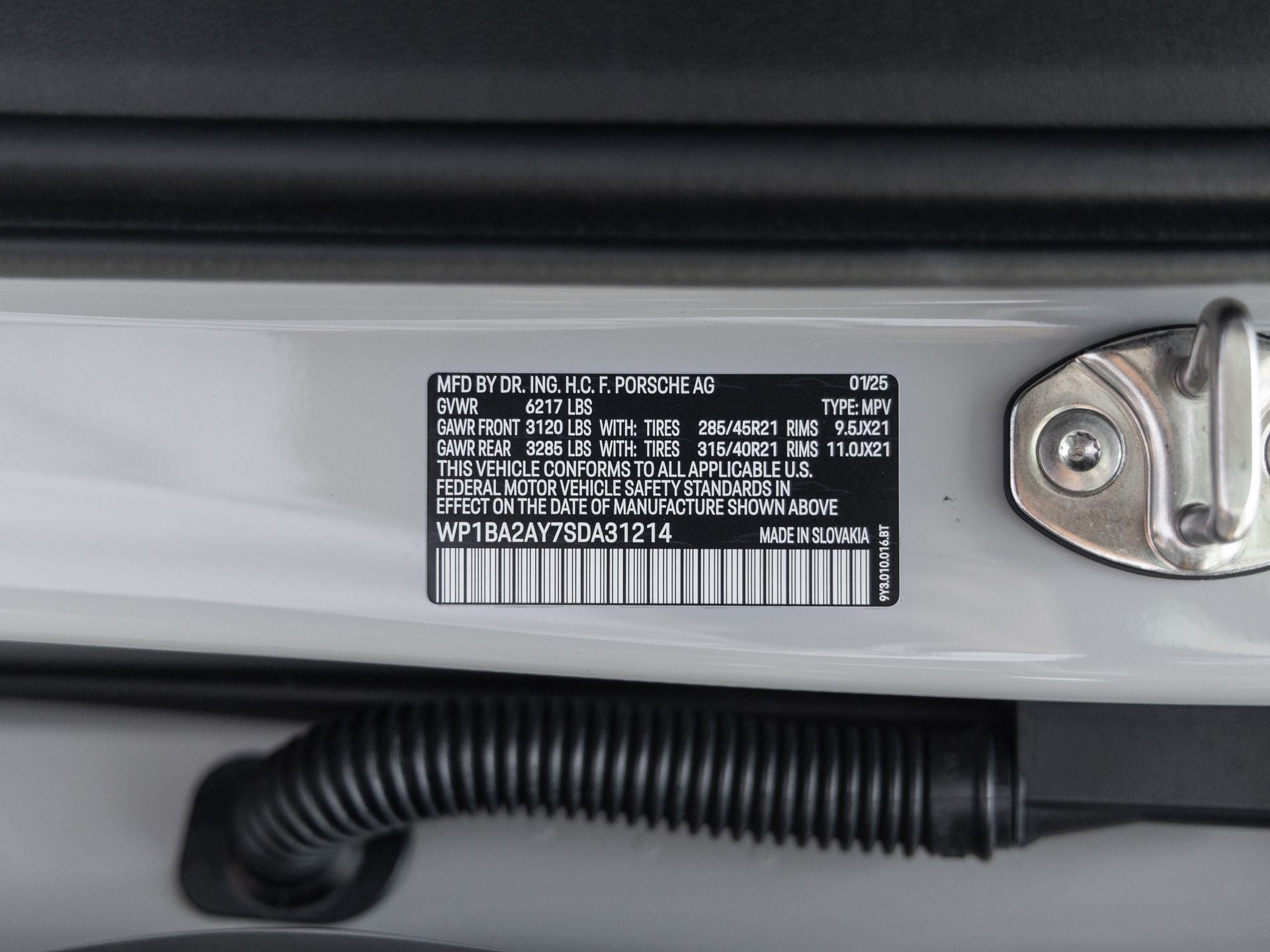 2025 Porsche Cayenne Coupe