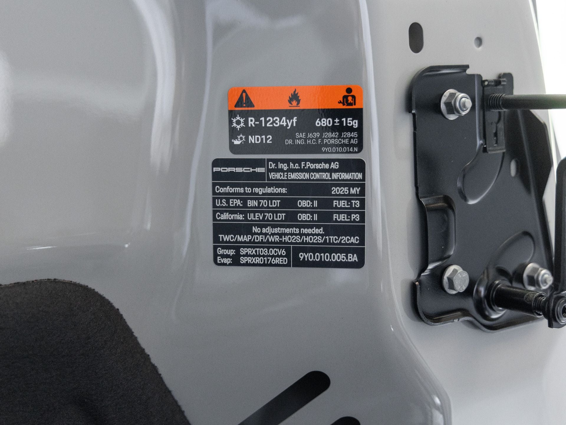 2025 Porsche Cayenne Coupe