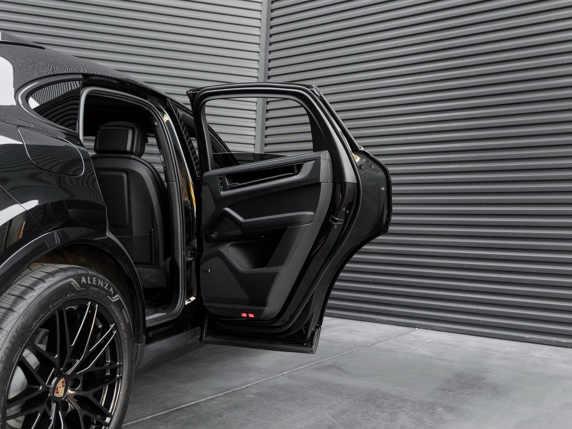 2025 Porsche Cayenne Cayenne Coupe