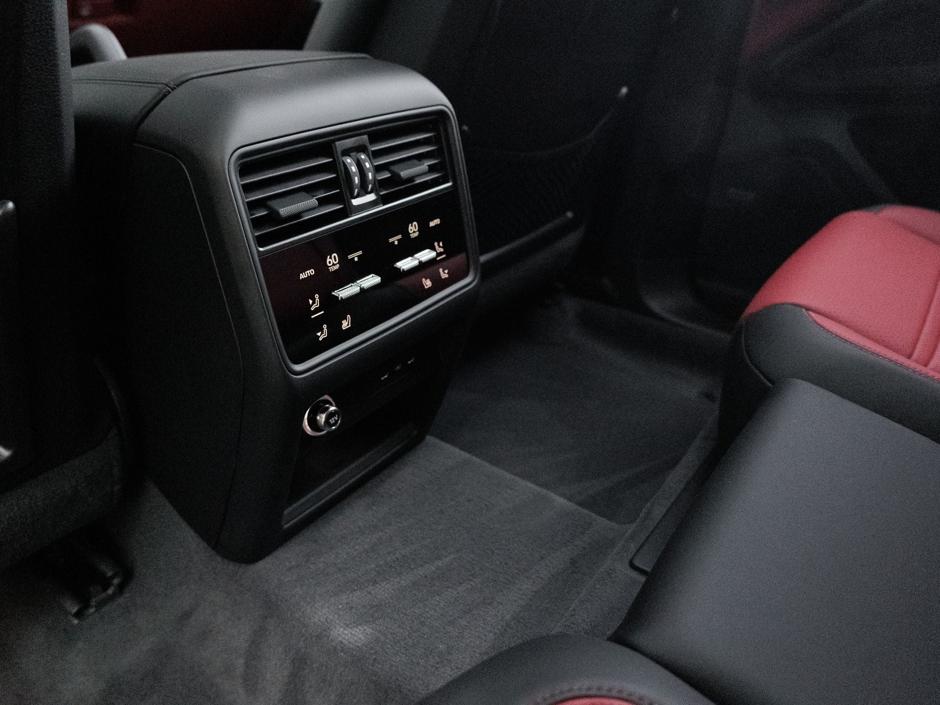 2025 Porsche Cayenne Coupe