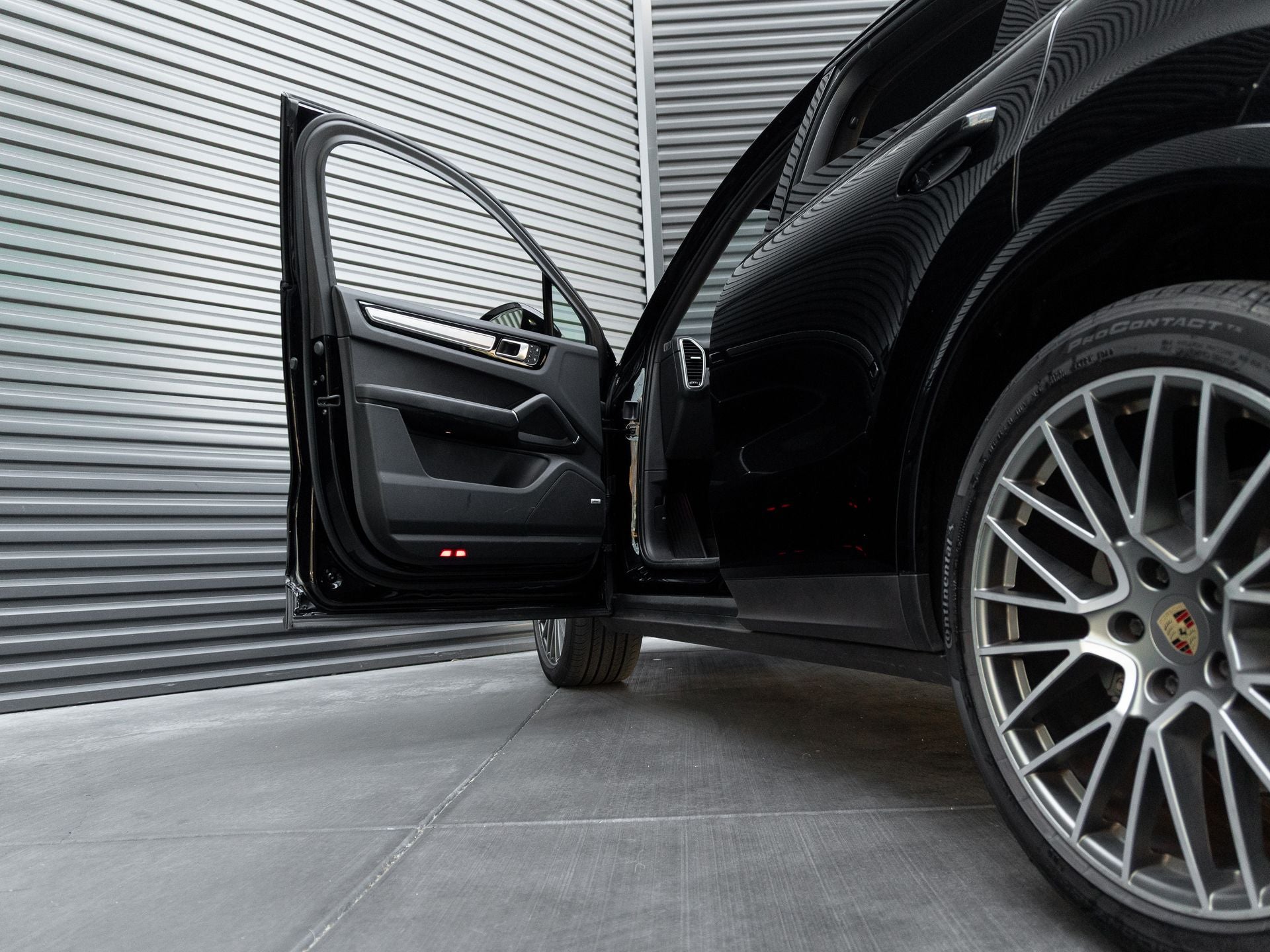 2022 Porsche Cayenne S Coupe Platinum Edition