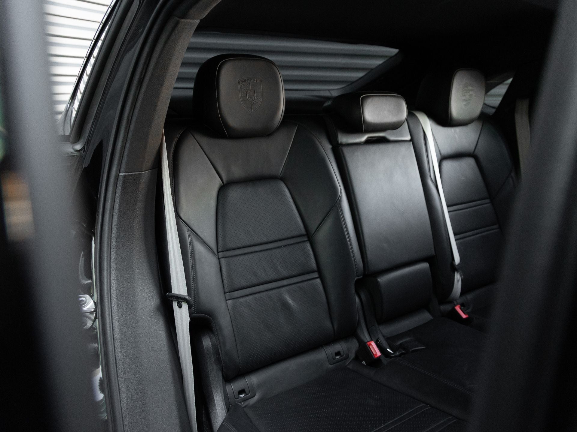 2022 Porsche Cayenne S Coupe Platinum Edition