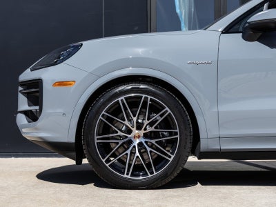 2026 Porsche Cayenne Cayenne E-Hybrid Coupe