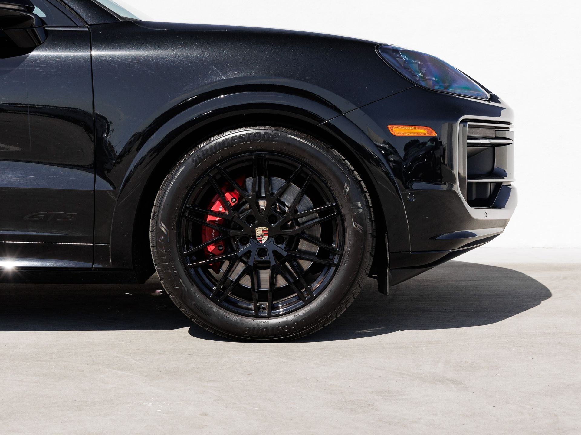 2025 Porsche Cayenne Coupe GTS