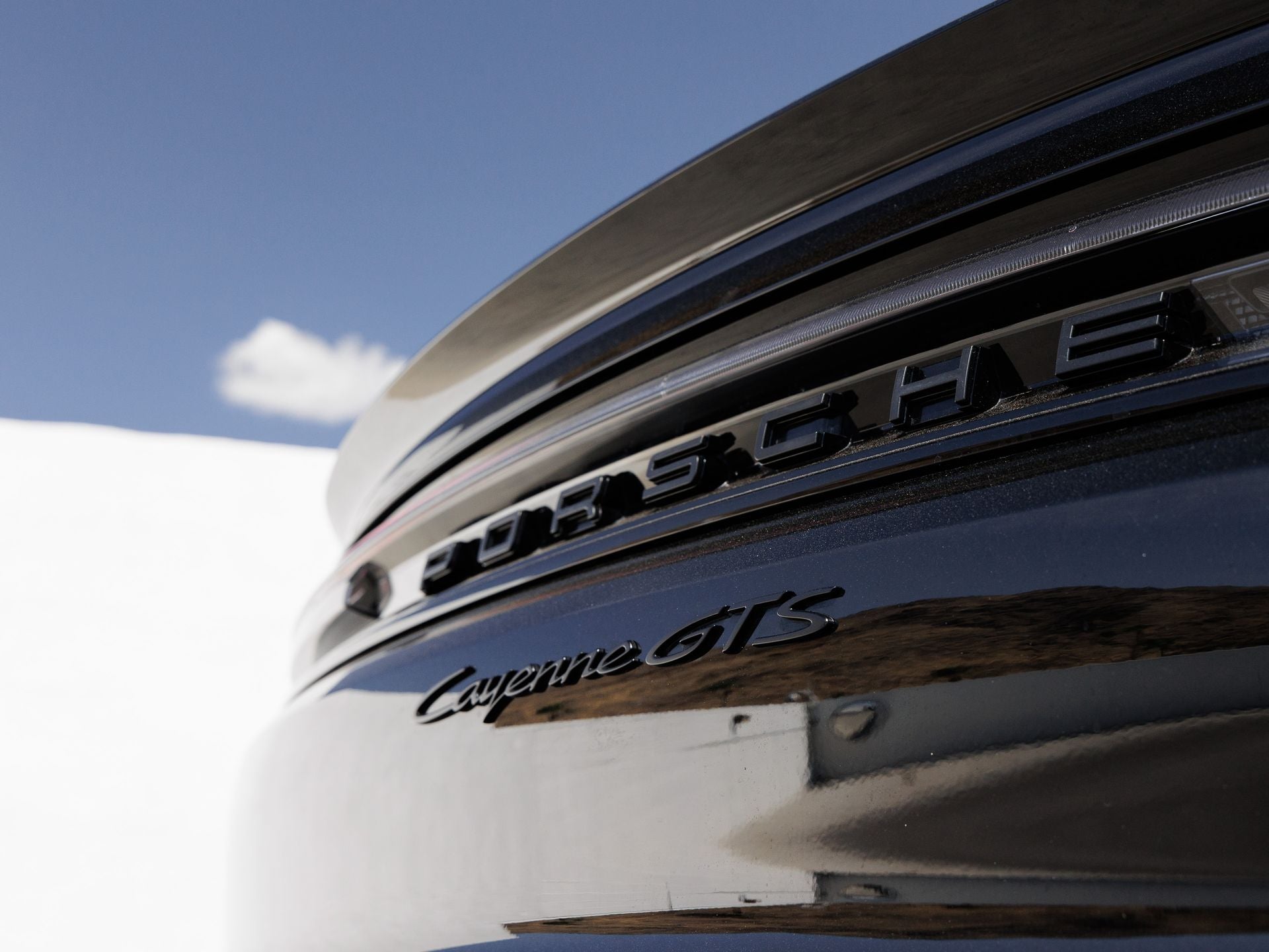 2025 Porsche Cayenne Coupe GTS