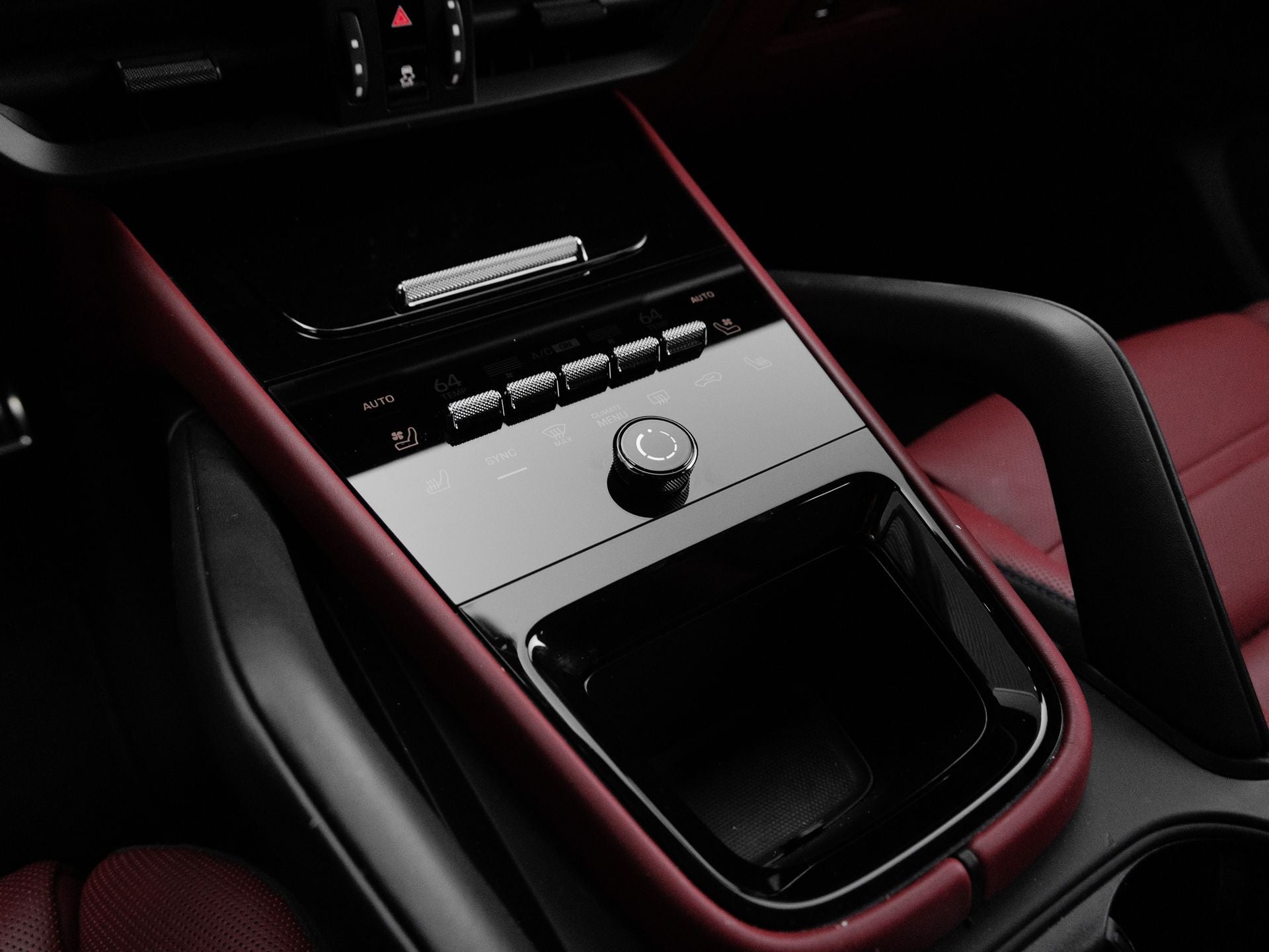 2025 Porsche Cayenne Coupe GTS
