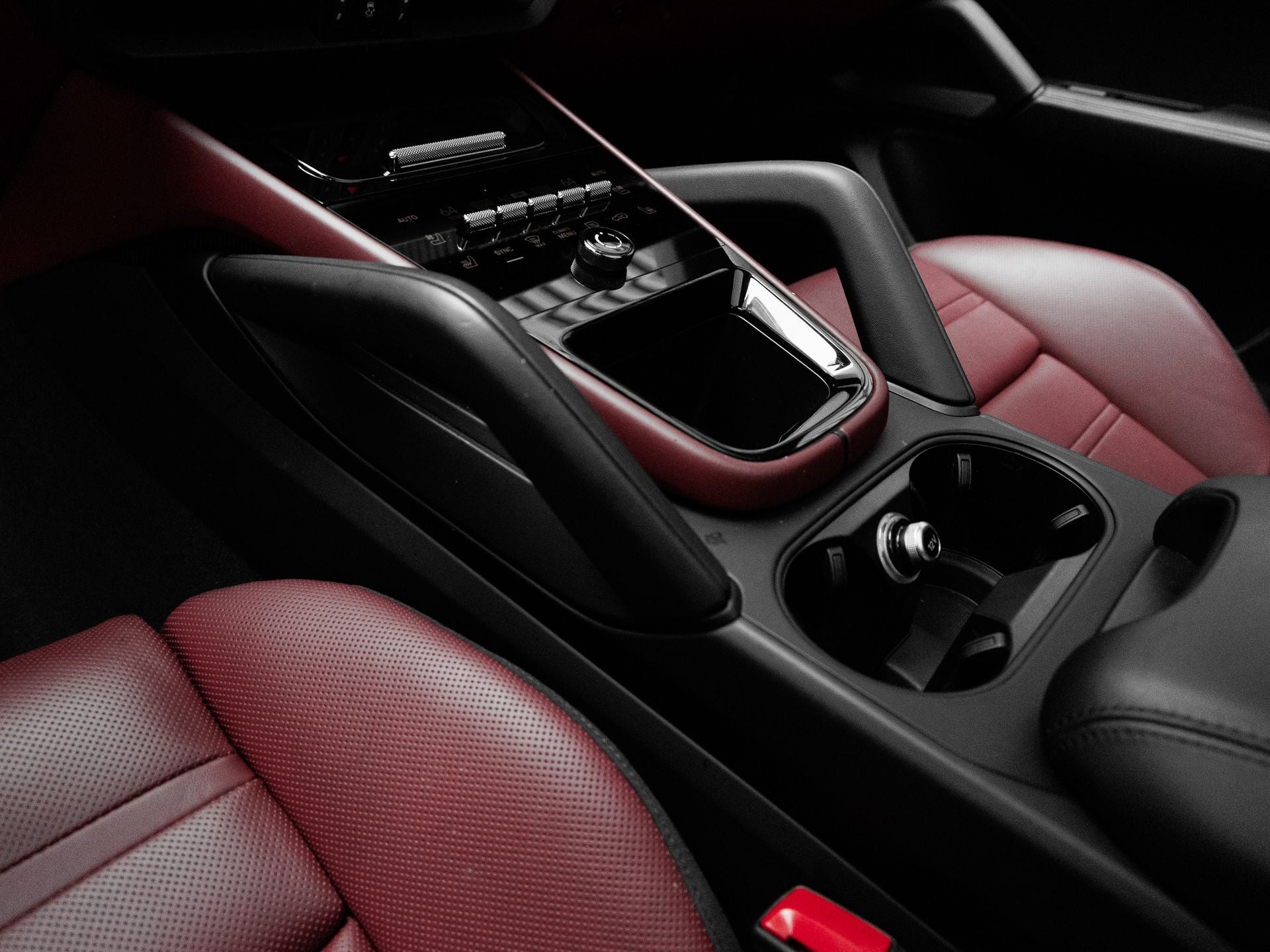 2025 Porsche Cayenne Coupe GTS
