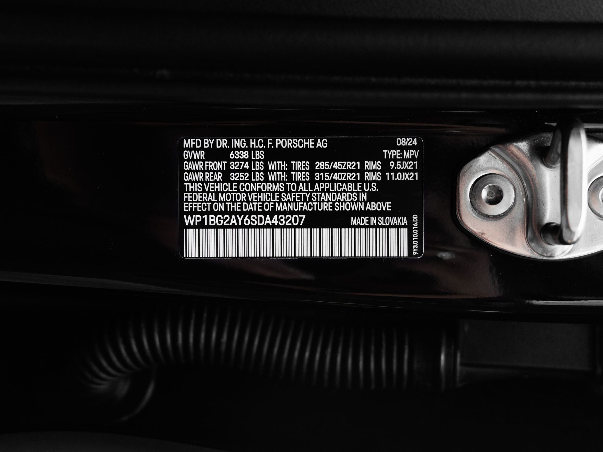 2025 Porsche Cayenne Coupe GTS