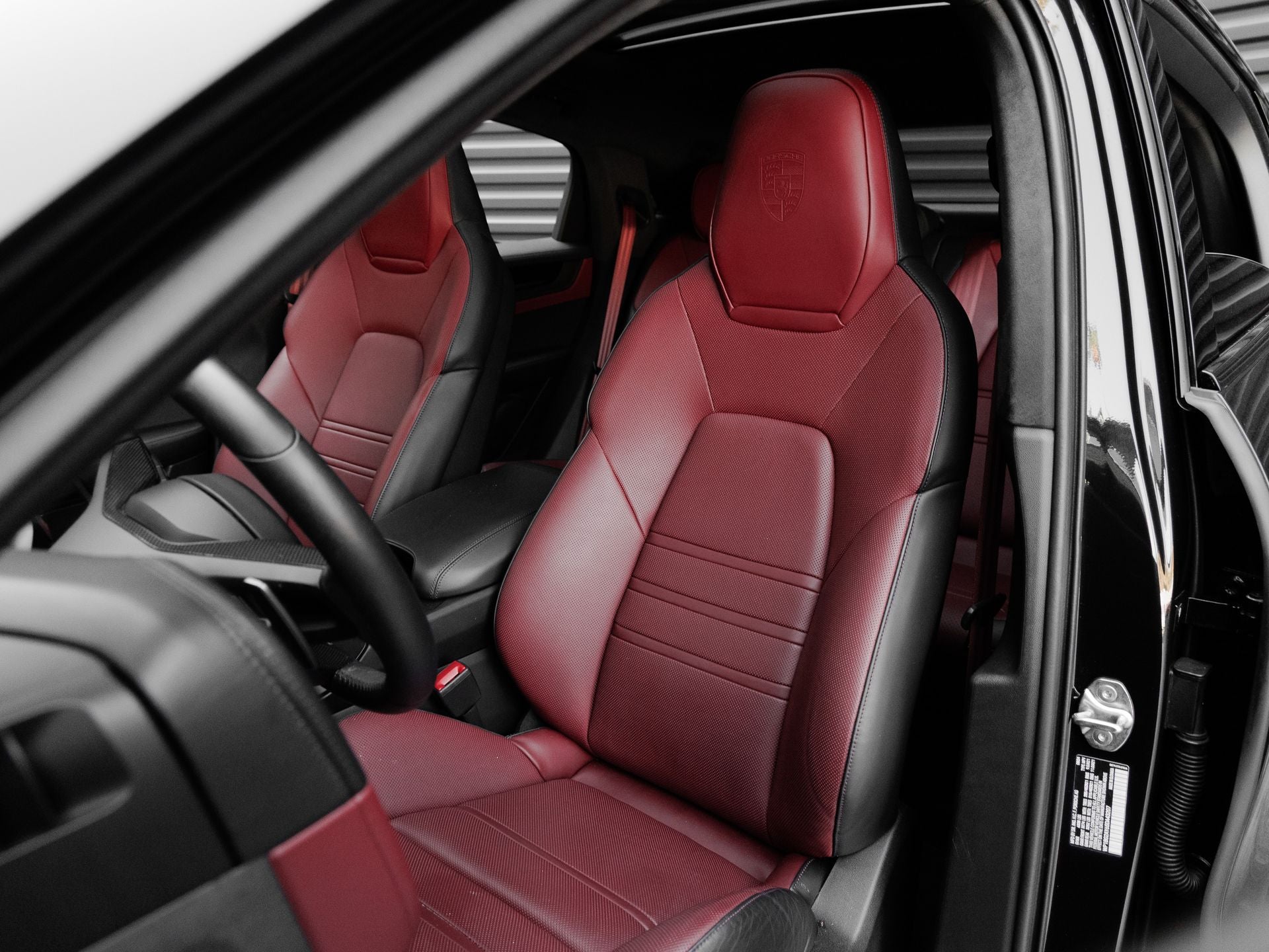 2025 Porsche Cayenne Coupe GTS