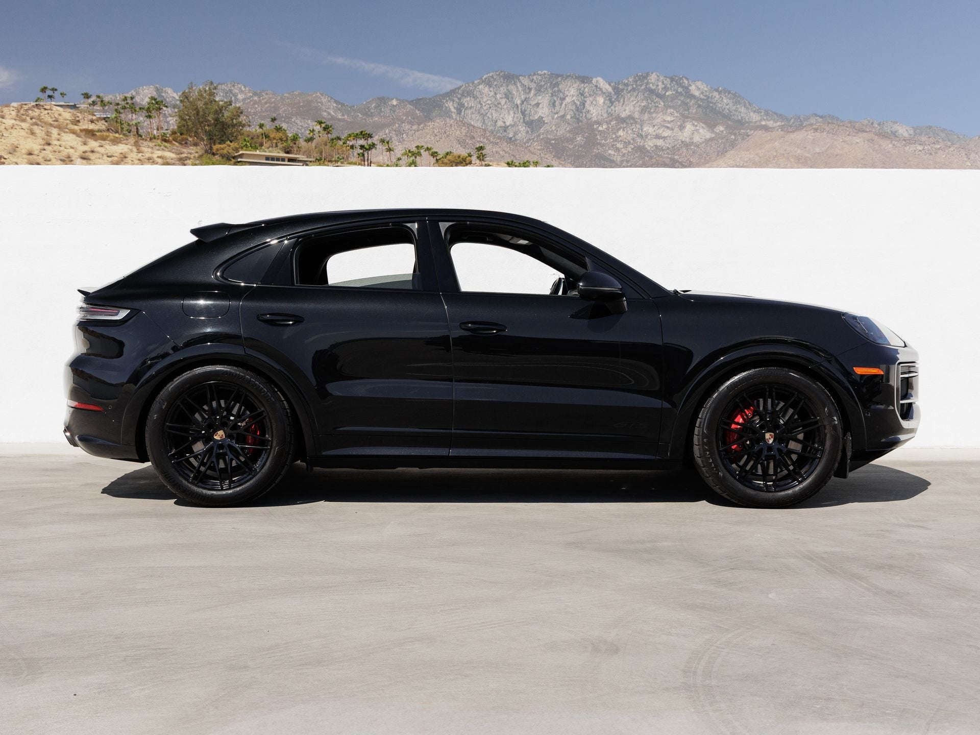 2025 Porsche Cayenne Coupe GTS