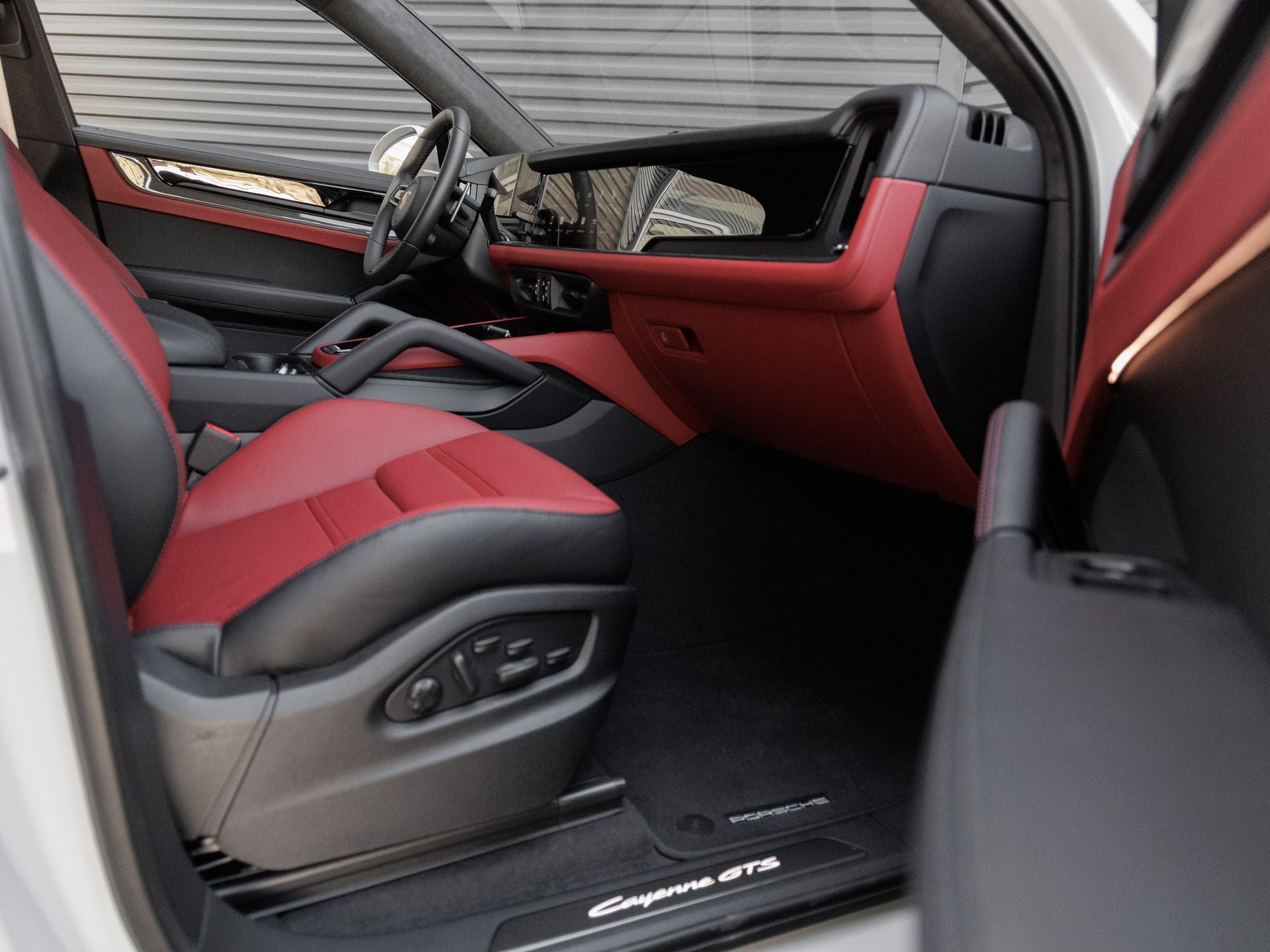 2026 Porsche Cayenne GTS Coupe