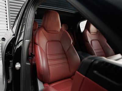 2022 Porsche Cayenne Cayenne GTS Coupe
