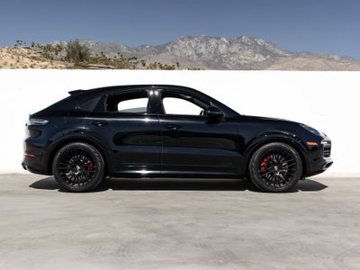 2022 Porsche Cayenne Cayenne GTS Coupe