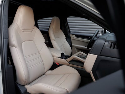 2026 Porsche Cayenne Cayenne GTS Coupe