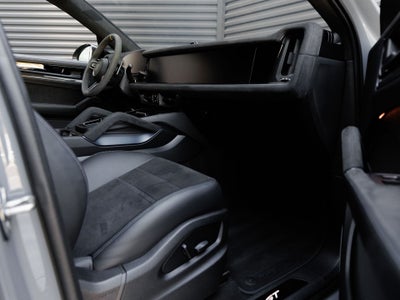 2025 Porsche Cayenne Cayenne Turbo GT