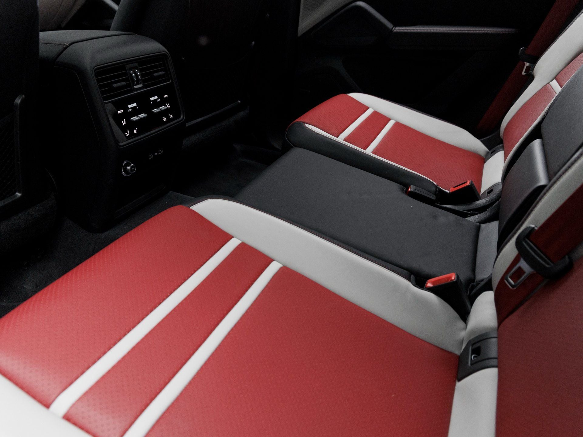 2026 Porsche Cayenne Cayenne S Coupe