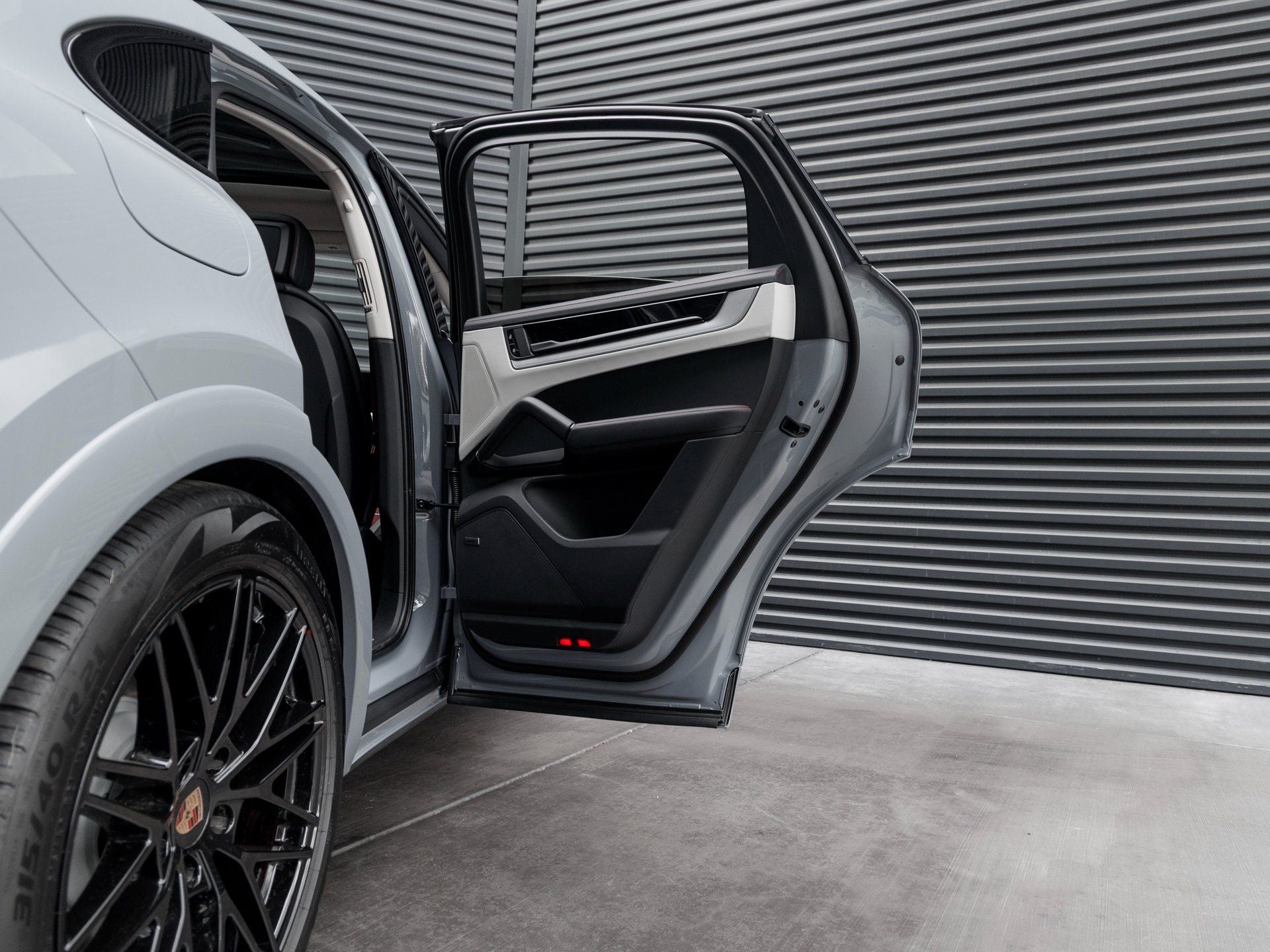 2026 Porsche Cayenne Cayenne S Coupe