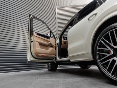 2025 Porsche Cayenne Cayenne S Coupe