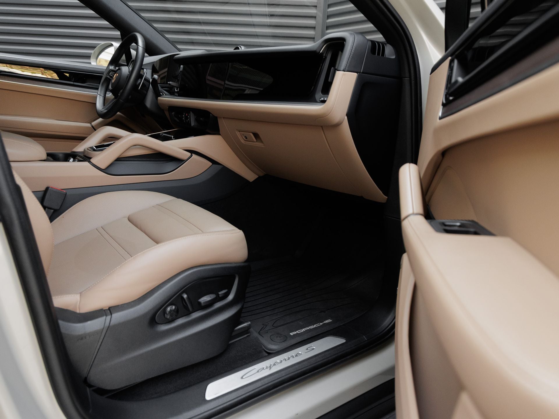 2025 Porsche Cayenne Cayenne S Coupe