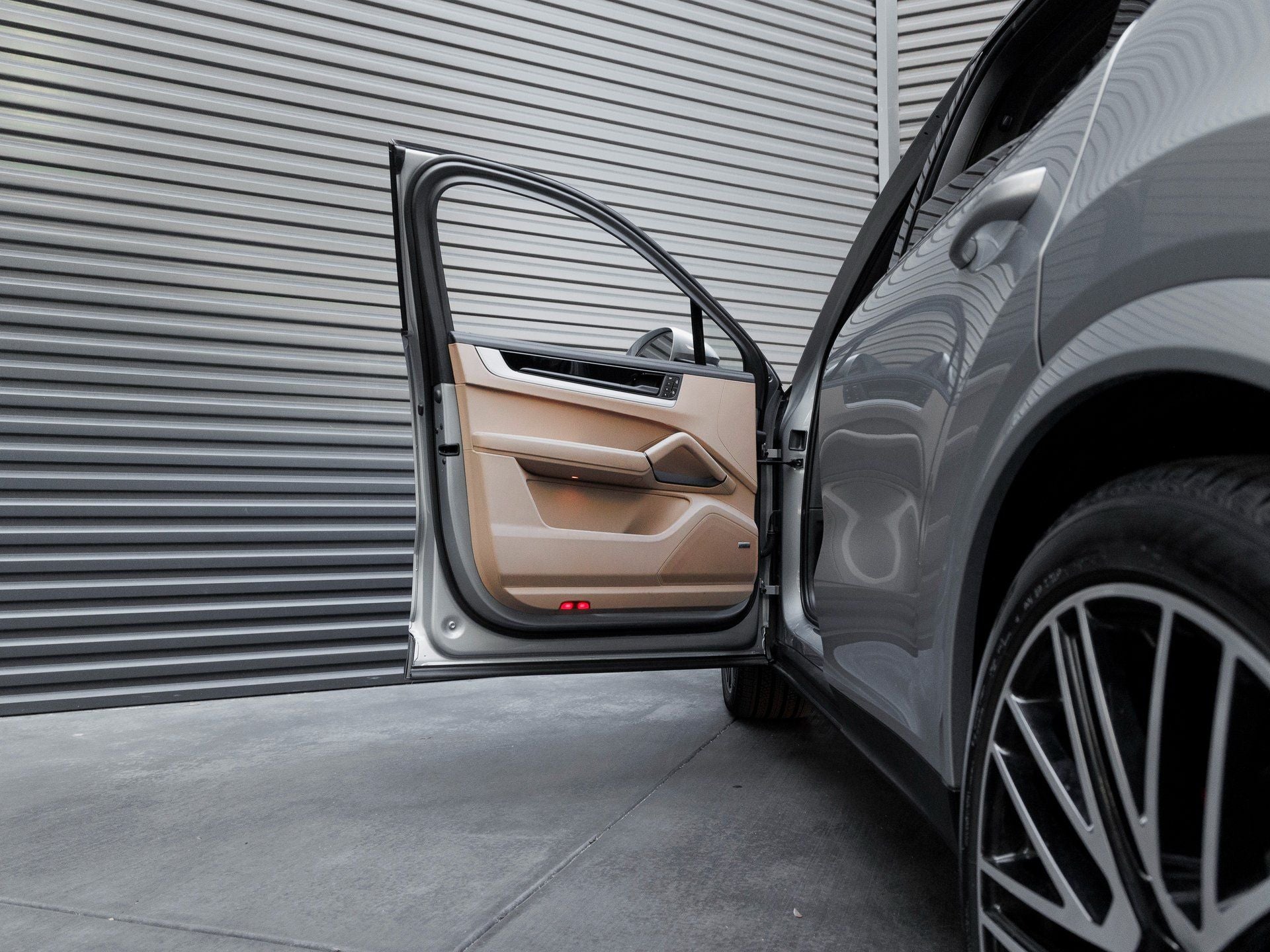 2025 Porsche Cayenne S Coupe