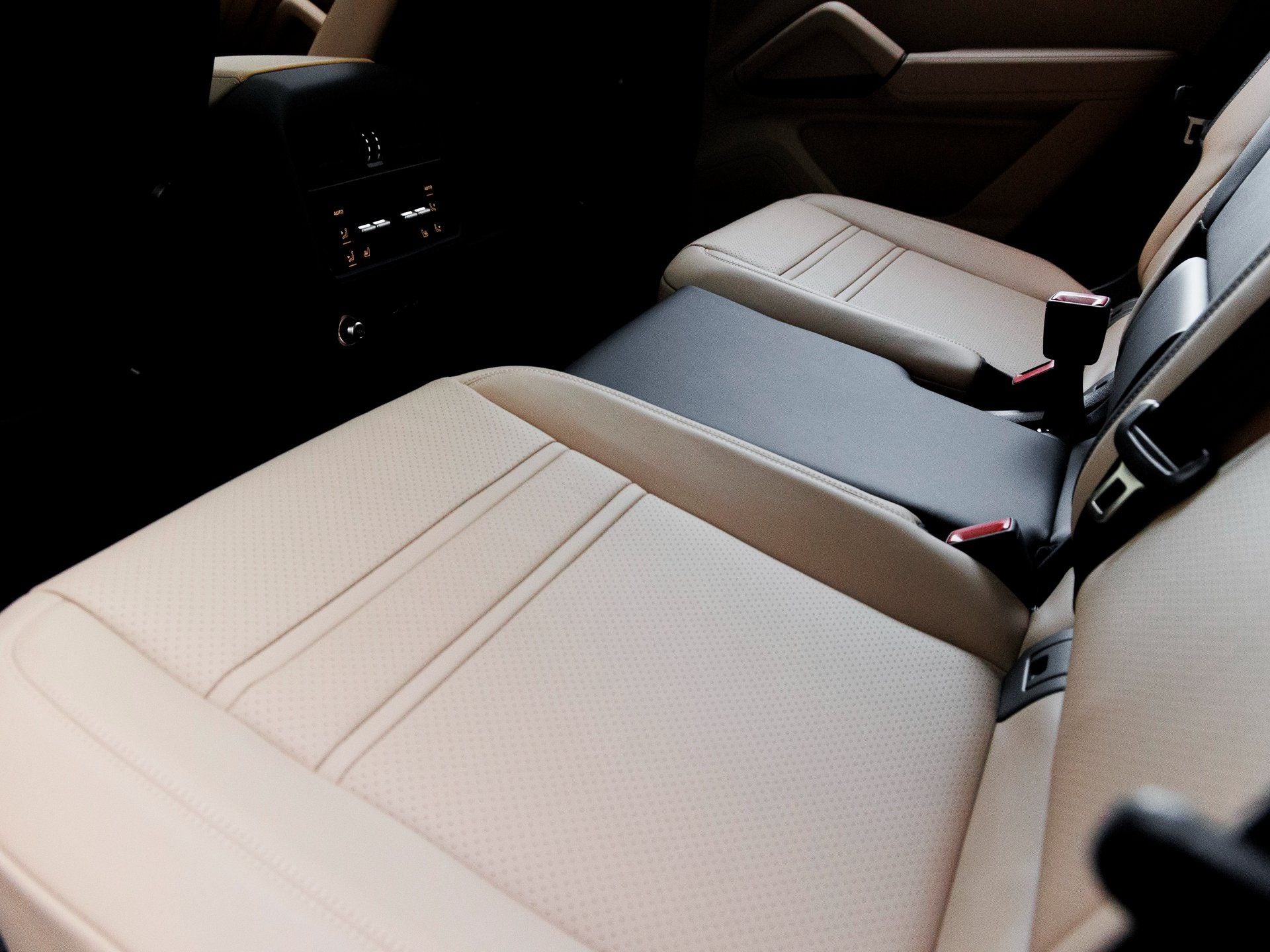 2025 Porsche Cayenne S Coupe