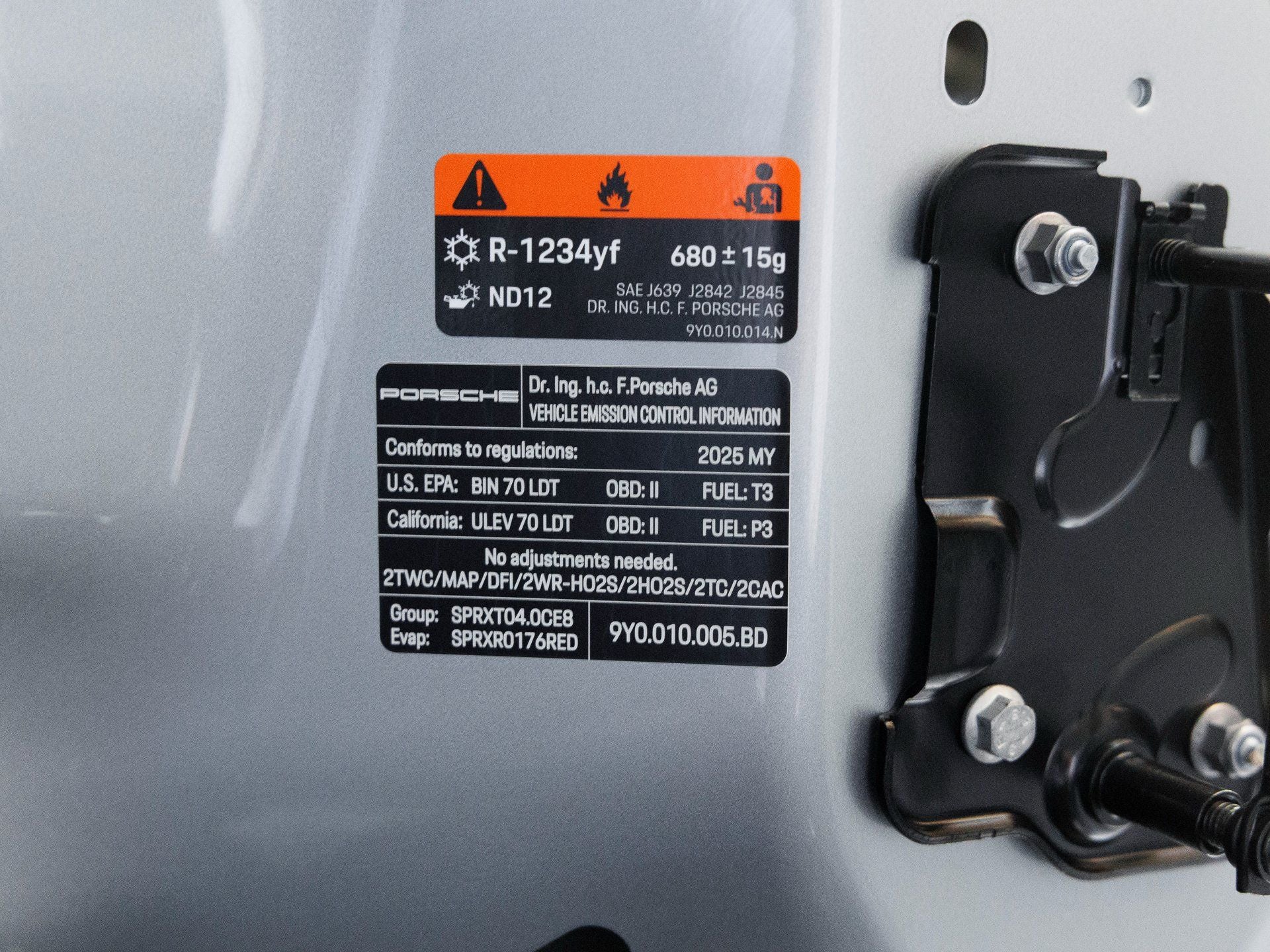 2025 Porsche Cayenne S Coupe