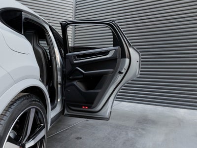 2025 Porsche Cayenne Cayenne S Coupe