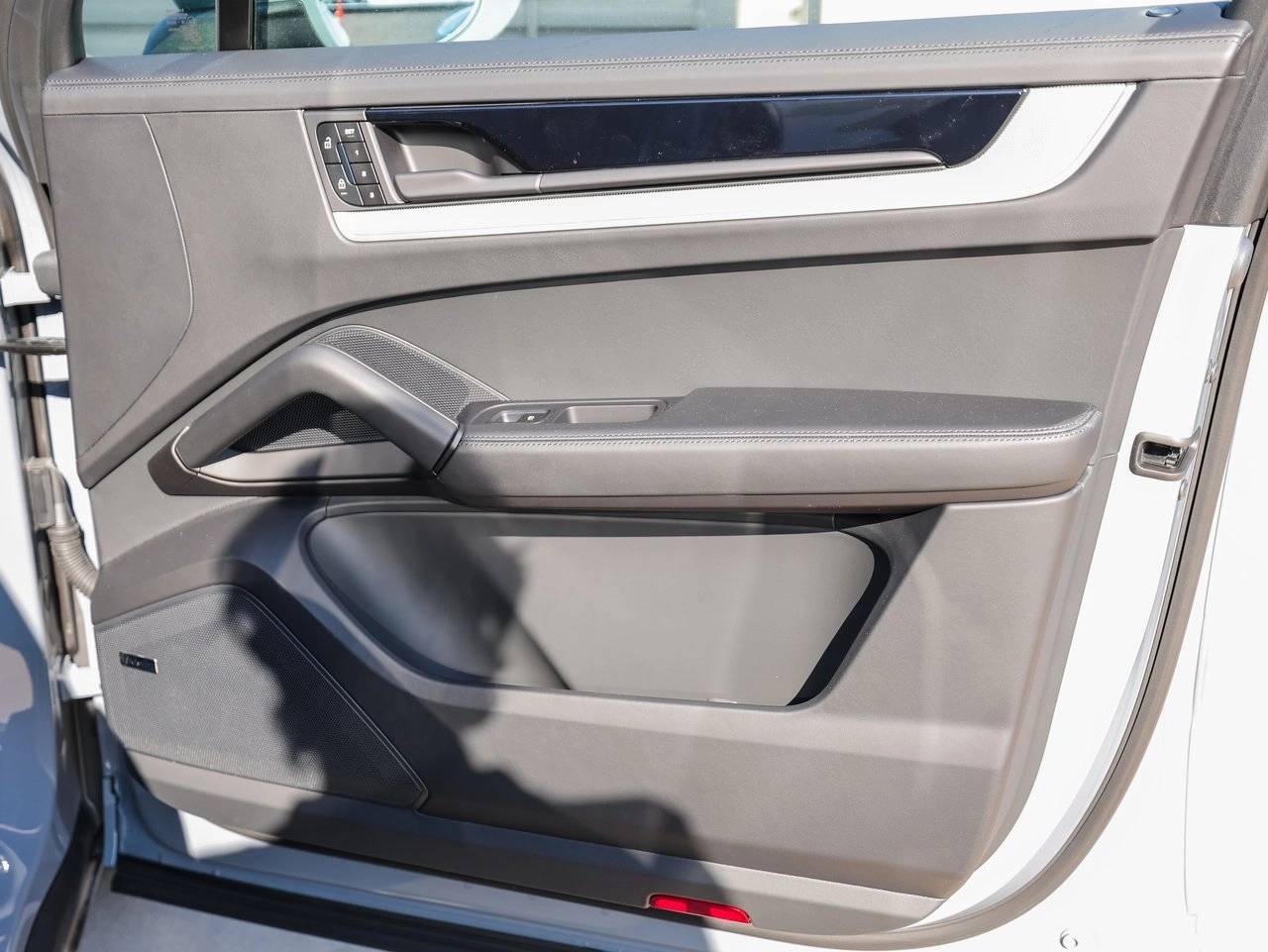 2025 Porsche Cayenne Cayenne S Coupe