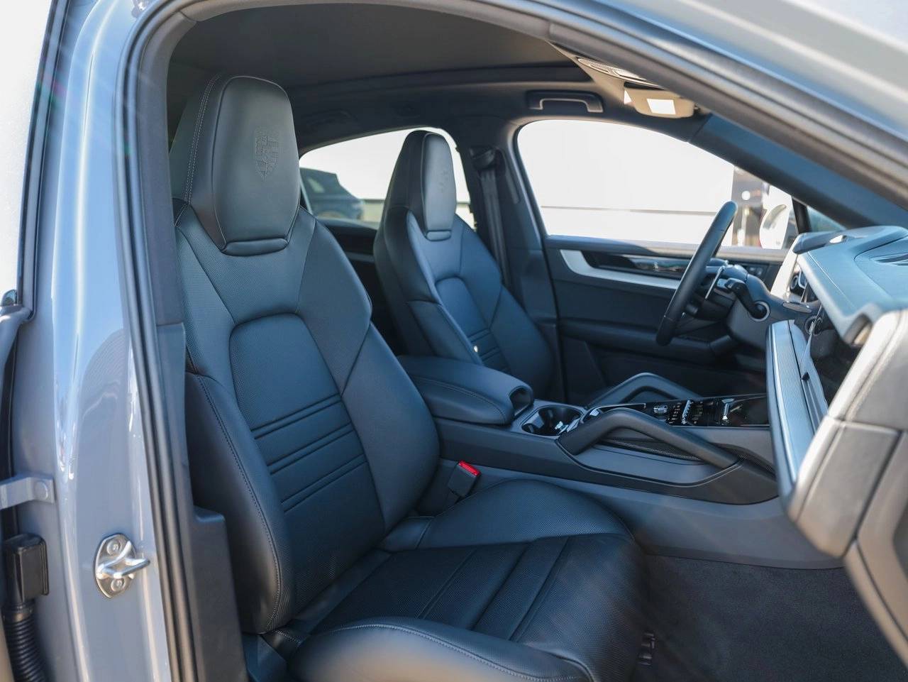 2025 Porsche Cayenne Cayenne S Coupe