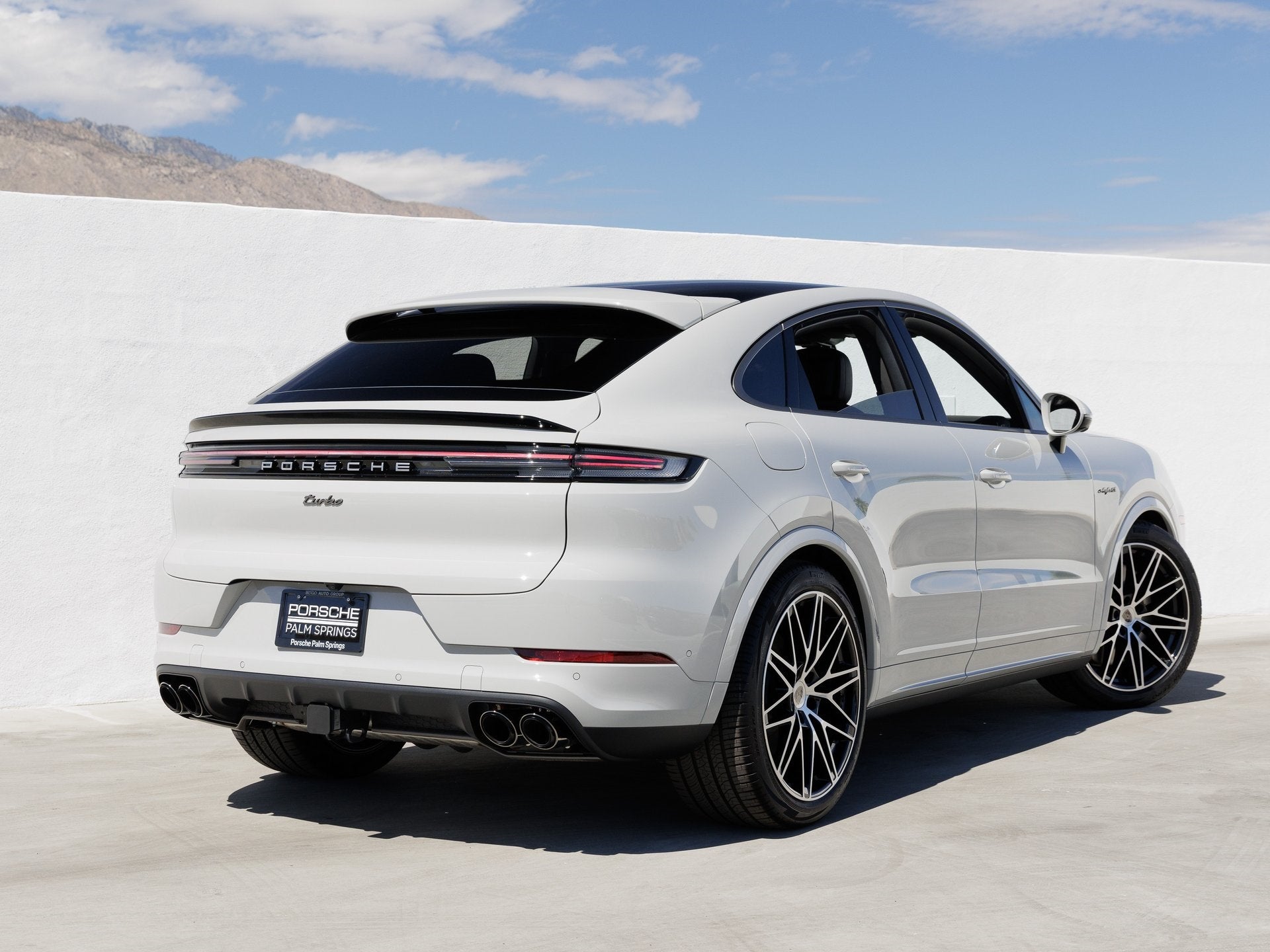 2025 Porsche Cayenne Cayenne Turbo E-Hybrid Coupe