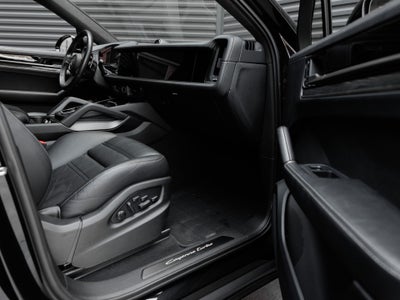 2025 Porsche Cayenne Cayenne Turbo E-Hybrid Coupe