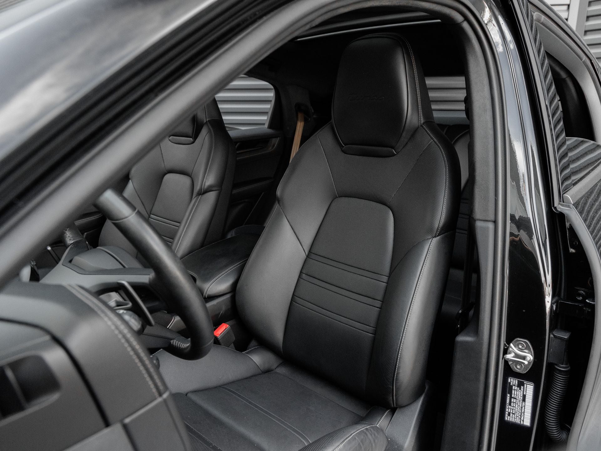 2025 Porsche Cayenne Cayenne Turbo E-Hybrid Coupe