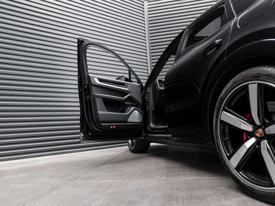 2025 Porsche Cayenne S E-Hybrid Coupe