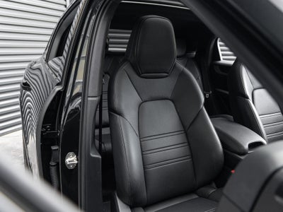 2025 Porsche Cayenne S E-Hybrid Coupe