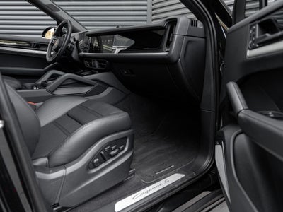 2025 Porsche Cayenne S E-Hybrid Coupe