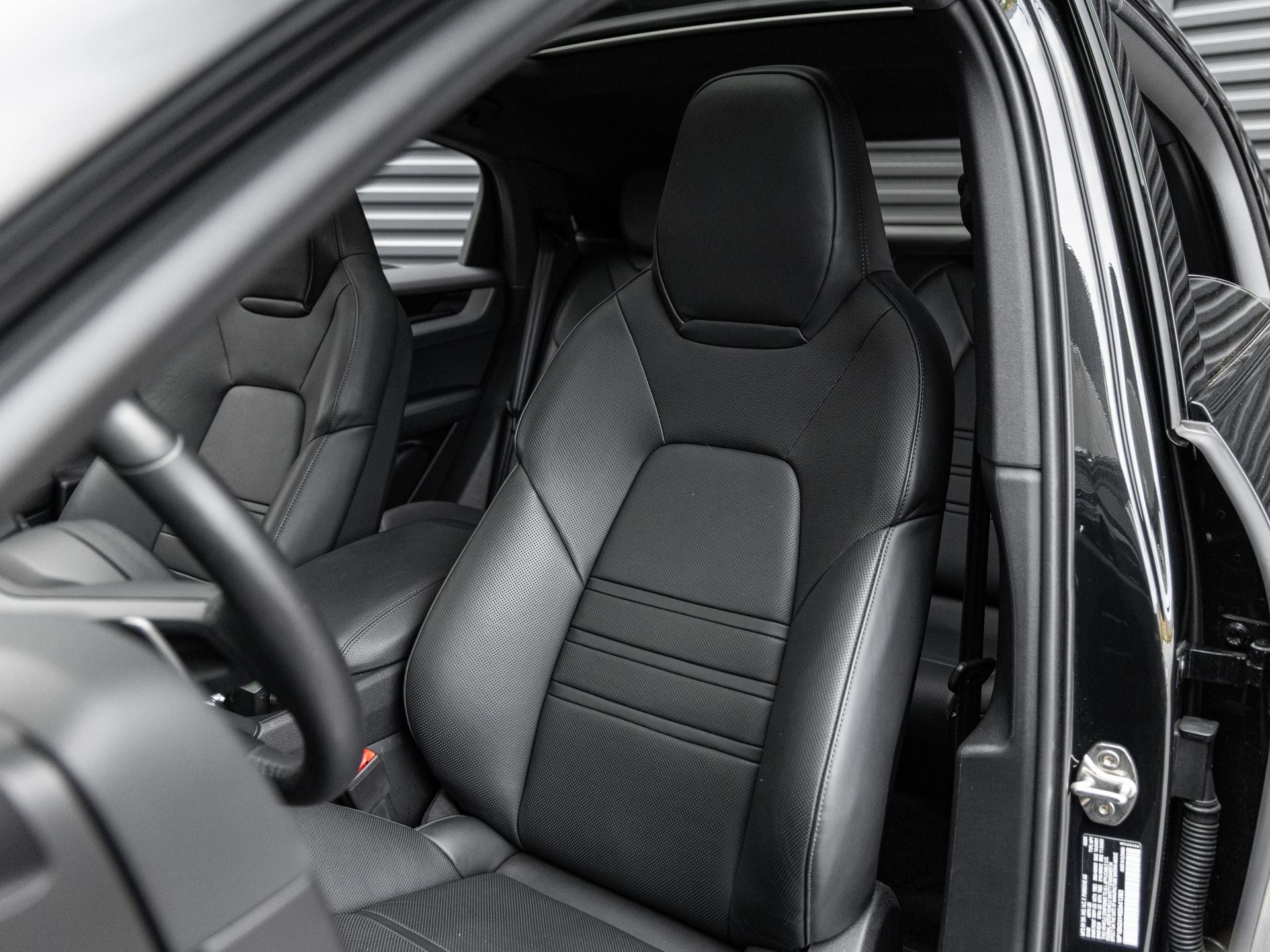 2025 Porsche Cayenne S E-Hybrid Coupe