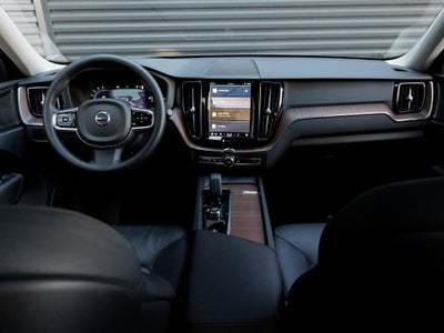 2024 Volvo XC60 Recharge Plug-In Hybrid T8 Plus Dark Theme