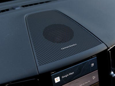 2024 Volvo XC60 Recharge Plug-In Hybrid T8 Plus Dark Theme